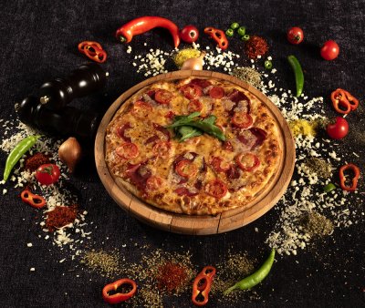 Sucuklu Pizza